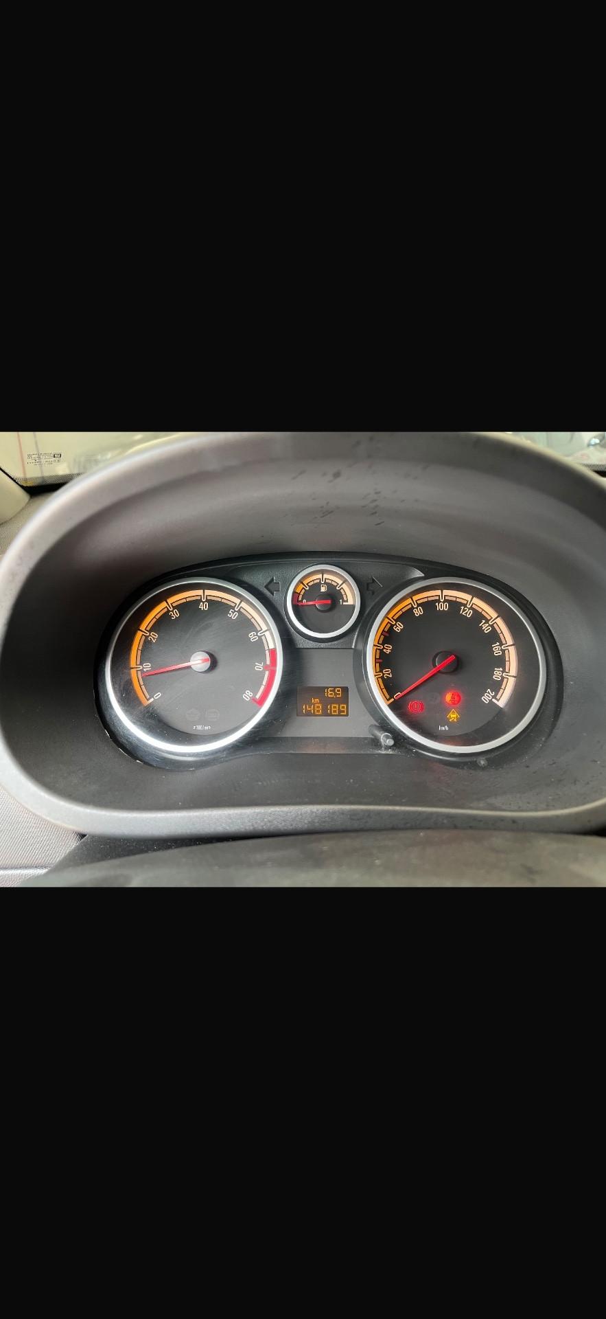 Opel Corsa 1.2 5 porte Cosmo