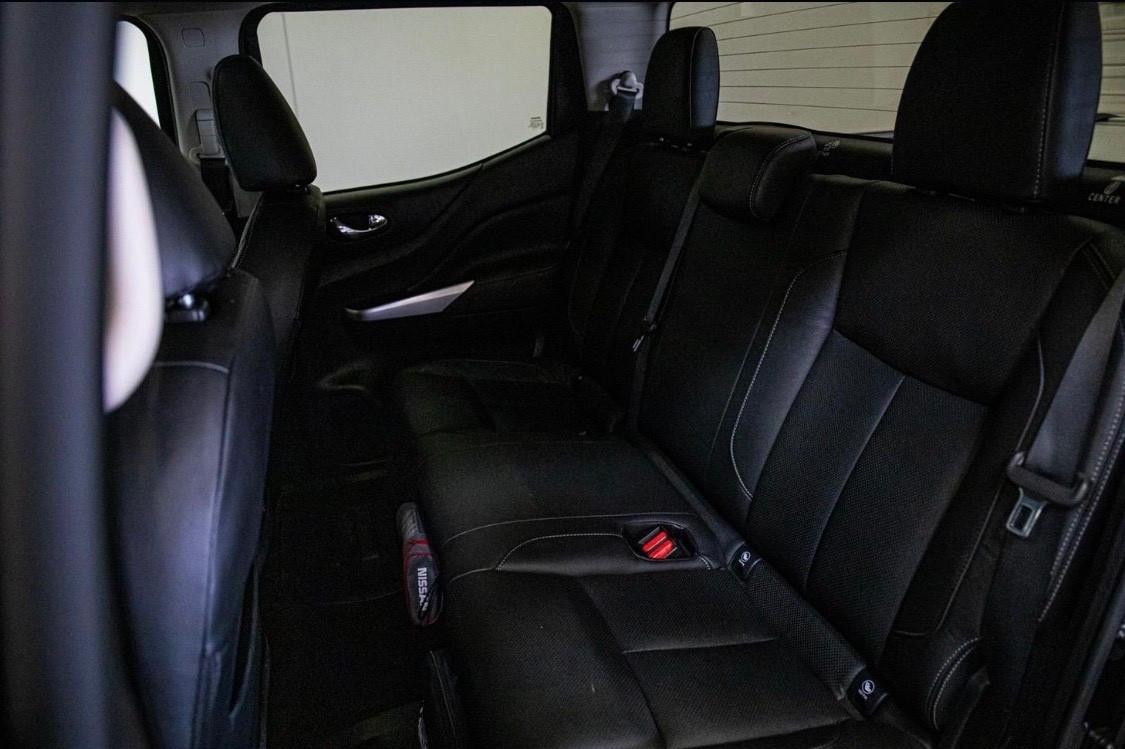 Nissan Navara 2.3 dCi 190 CV 7AT 4WD Double Cab N-Connecta
