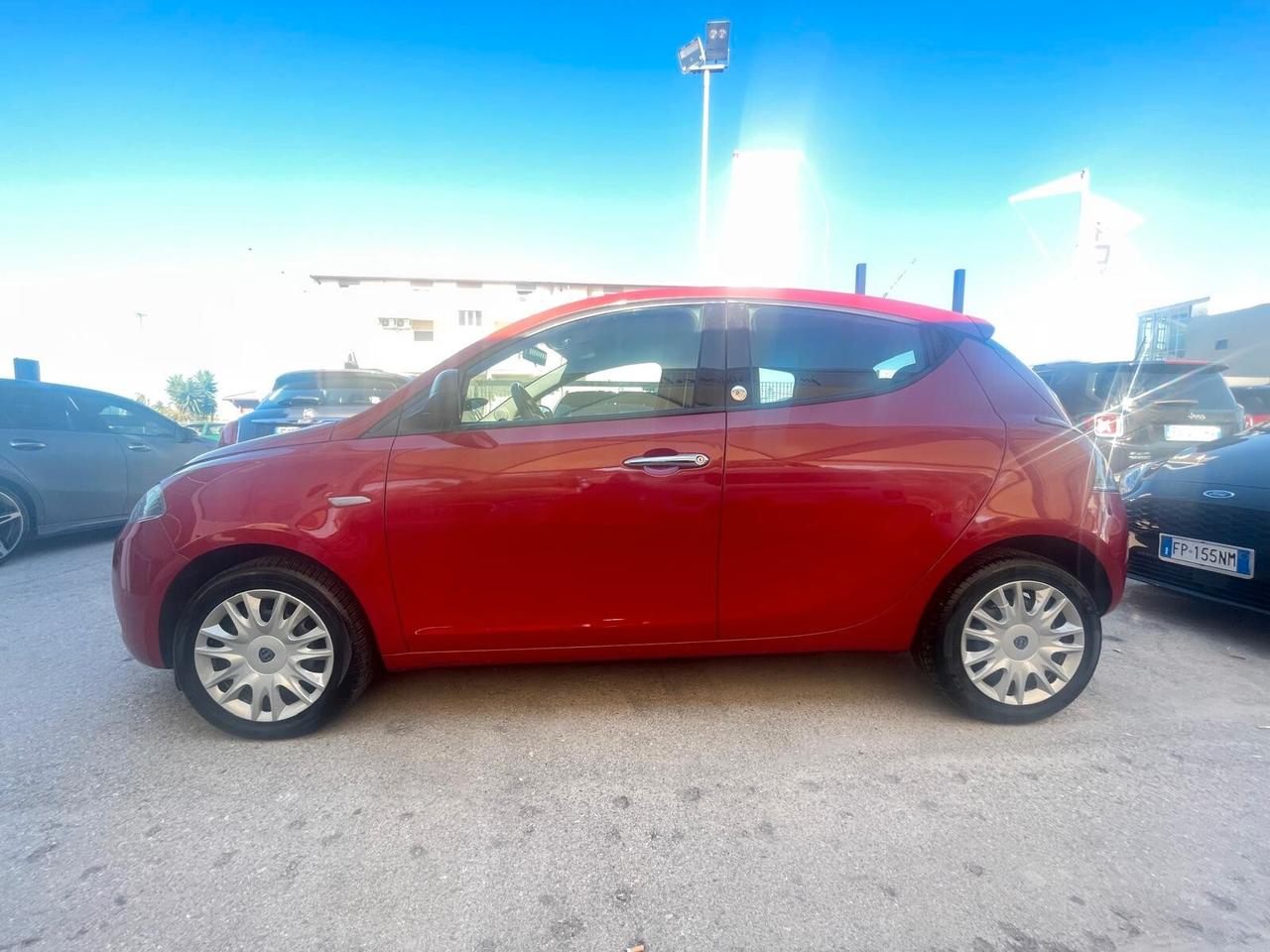 Lancia Ypsilon 1.2 69 CV 5 porte GPL Ecochic Gold