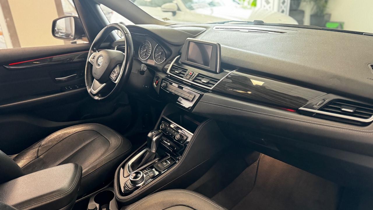 Bmw 2er Active Tourer 218d Luxury