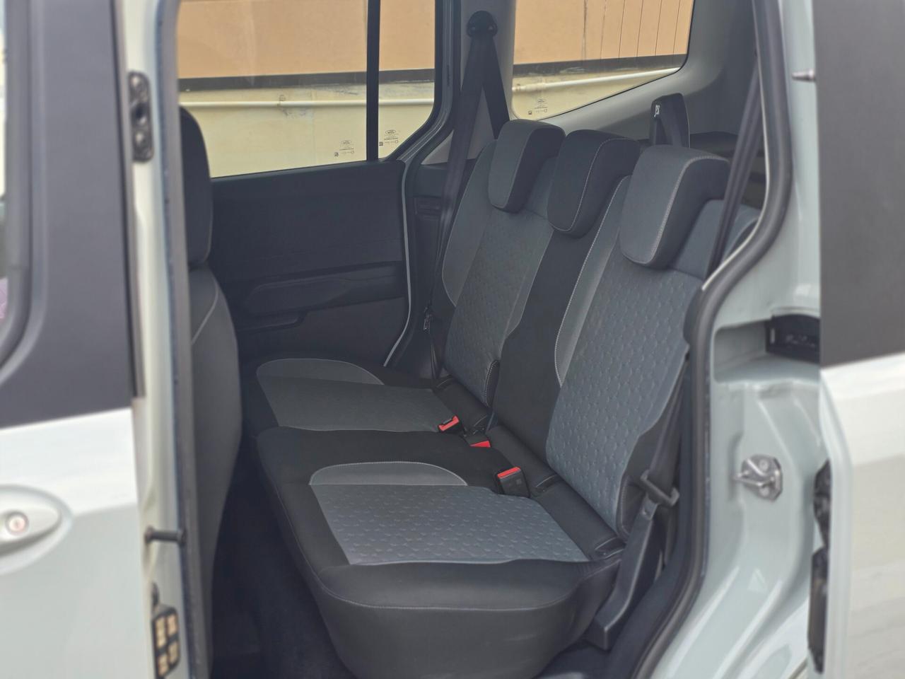 Ford Tourneo Courier 1.0 EcoBoost Active