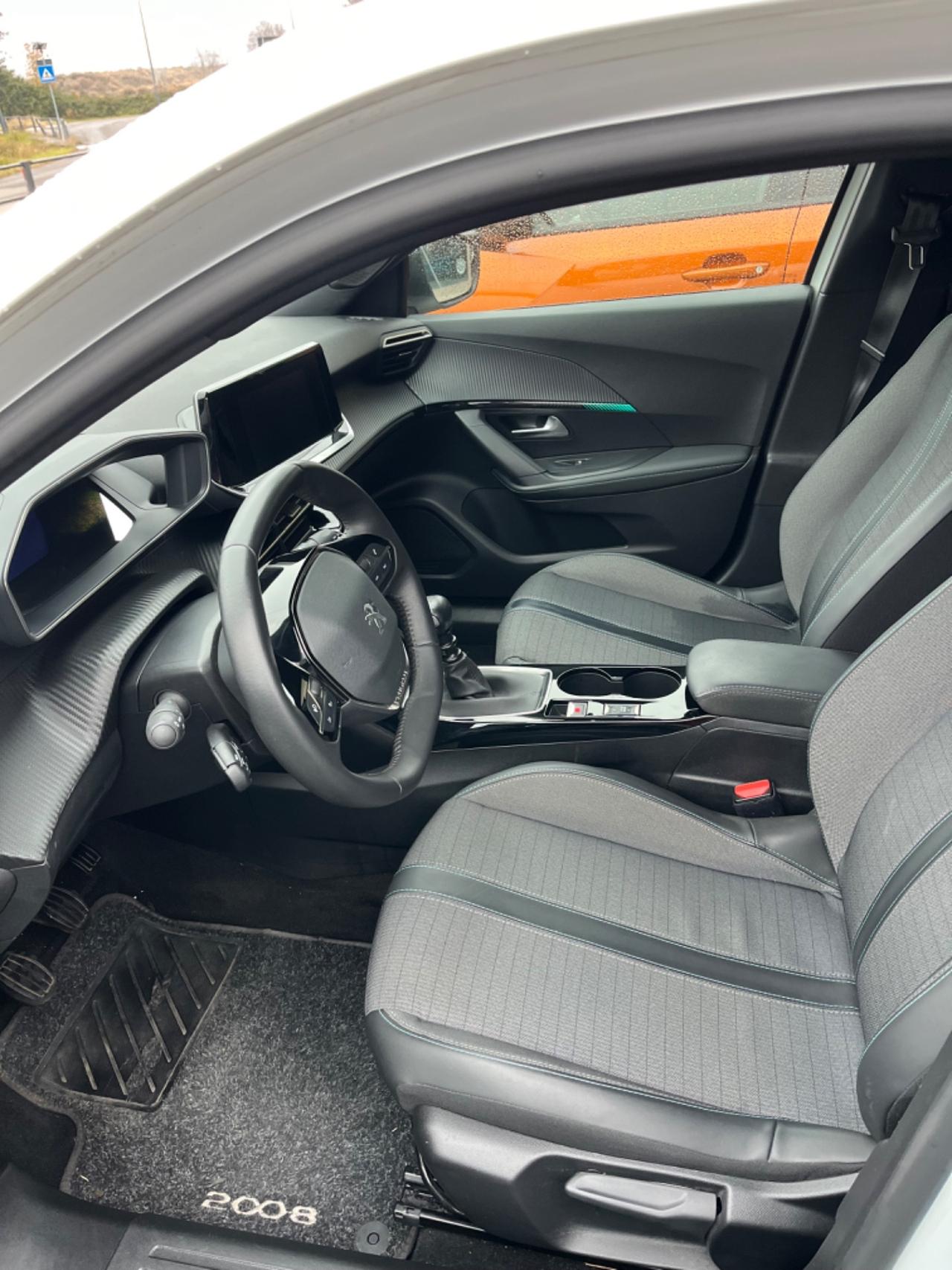 Peugeot 2008 PureTech 130 S&S GT