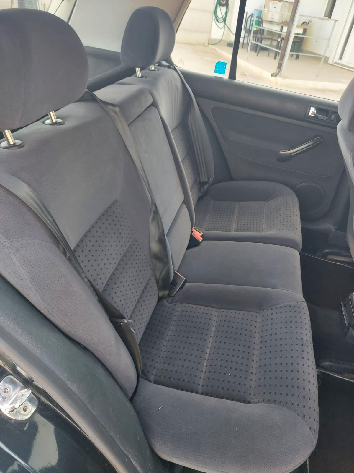 Volkswagen Golf 1.6 cat 5 porte Highline GPL