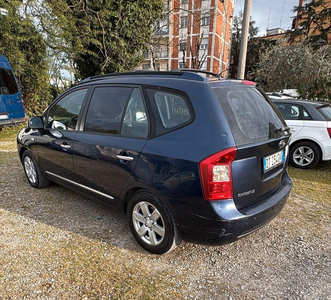 Kia Carens 2.0 16V CRDi 7 POSTI