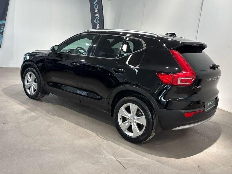 Volvo XC40 B4 AWD automatico