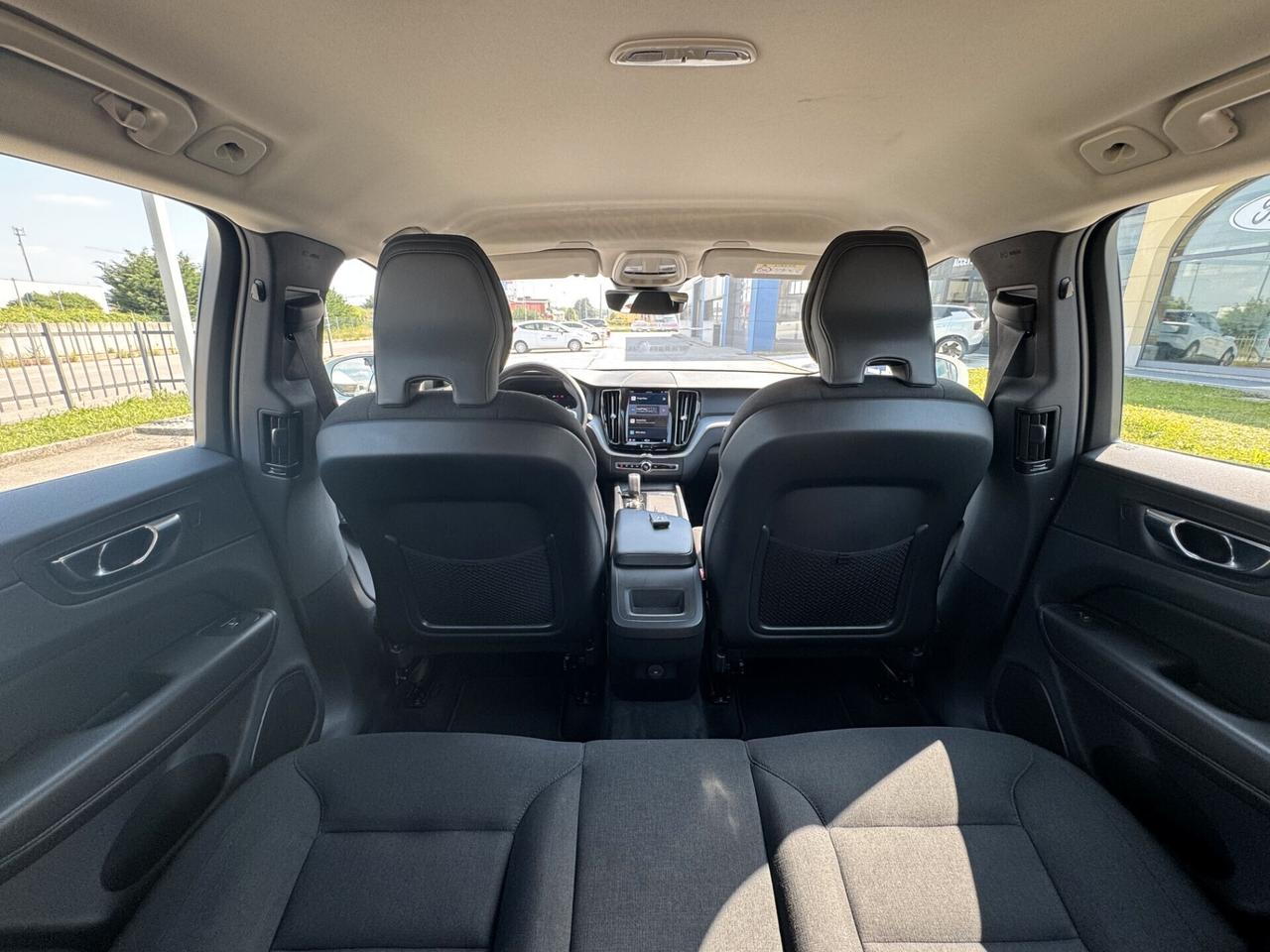 Volvo XC60 B4 AWD (Diesel/Hybrid) Business