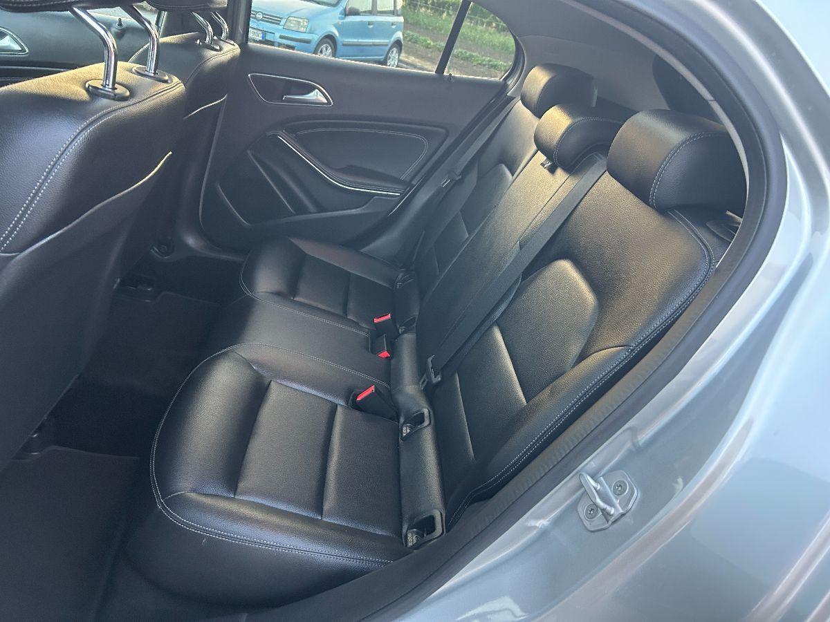 MERCEDES - Classe GLA - GLA 200 d Automatic 4Matic Premium TETTO