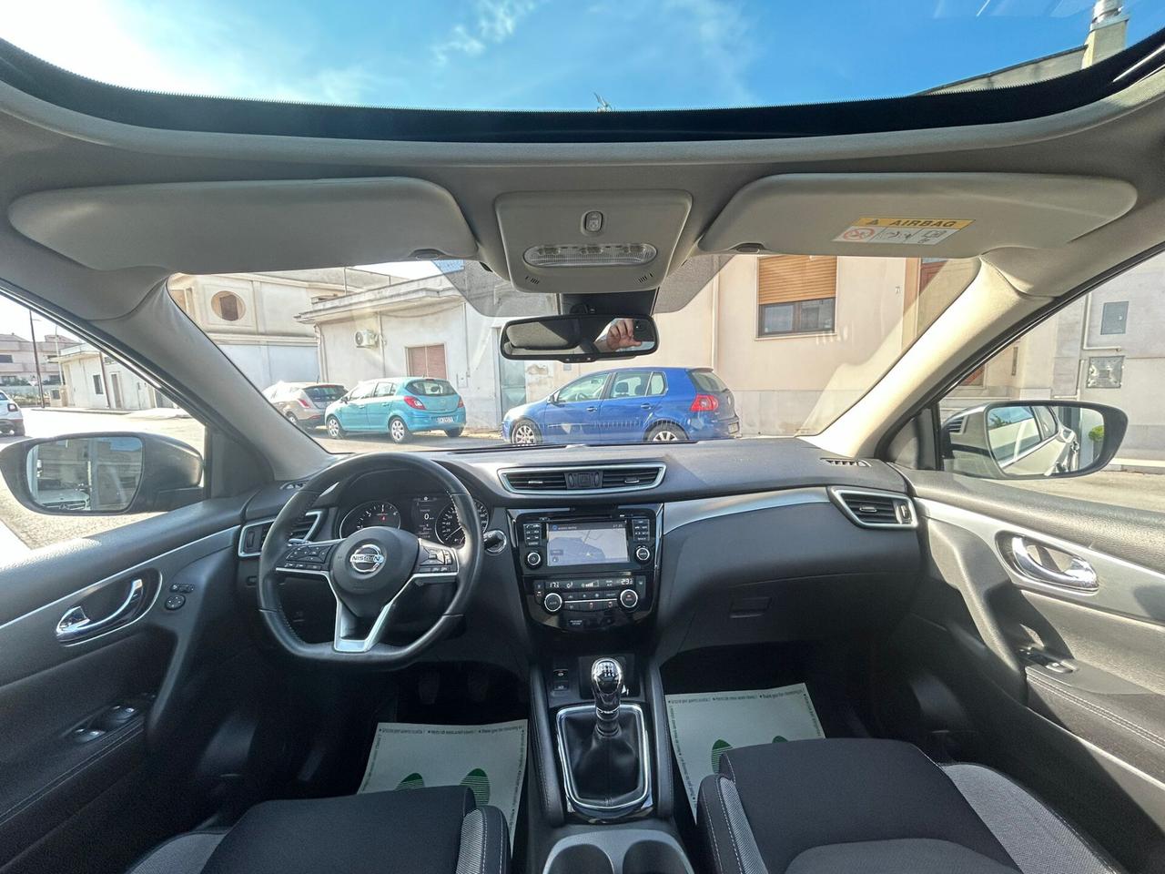 Nissan Qashqai 1.5 DCI TEKNA TETTO/360°-12/2017