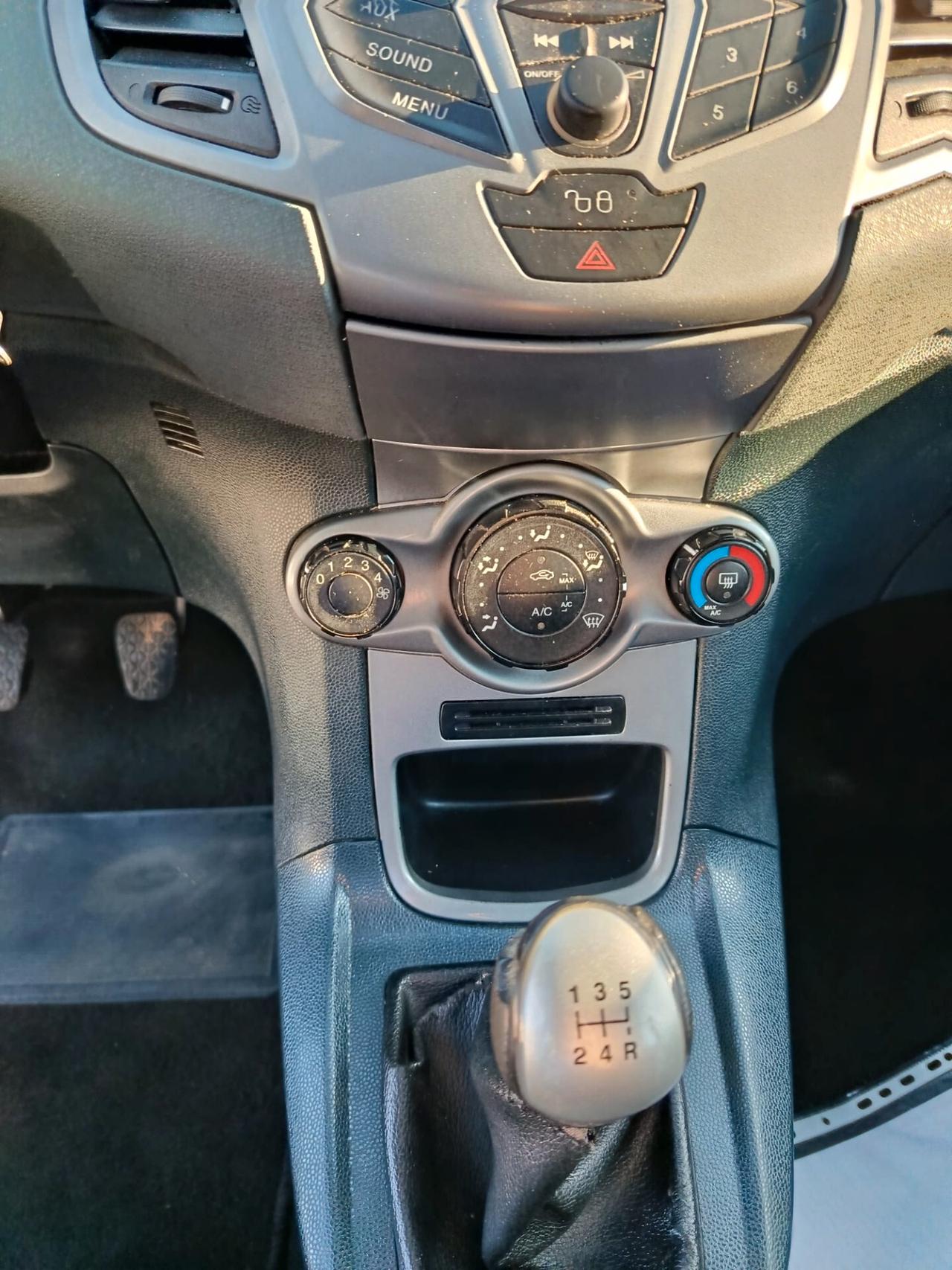 Ford Fiesta 1.2 82CV 3 porte Titanium