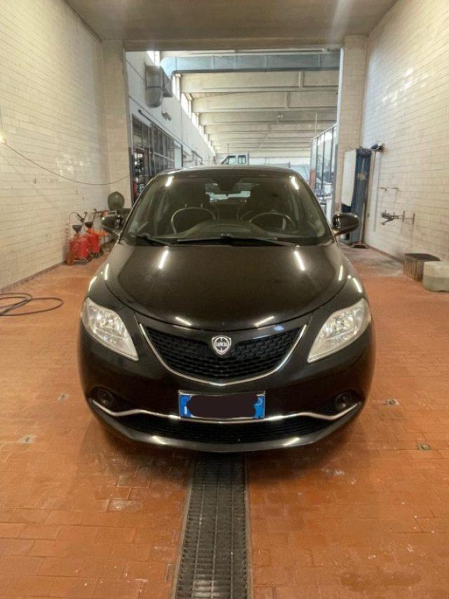 LANCIA Ypsilon 1.2 69 CV 5 porte Gold