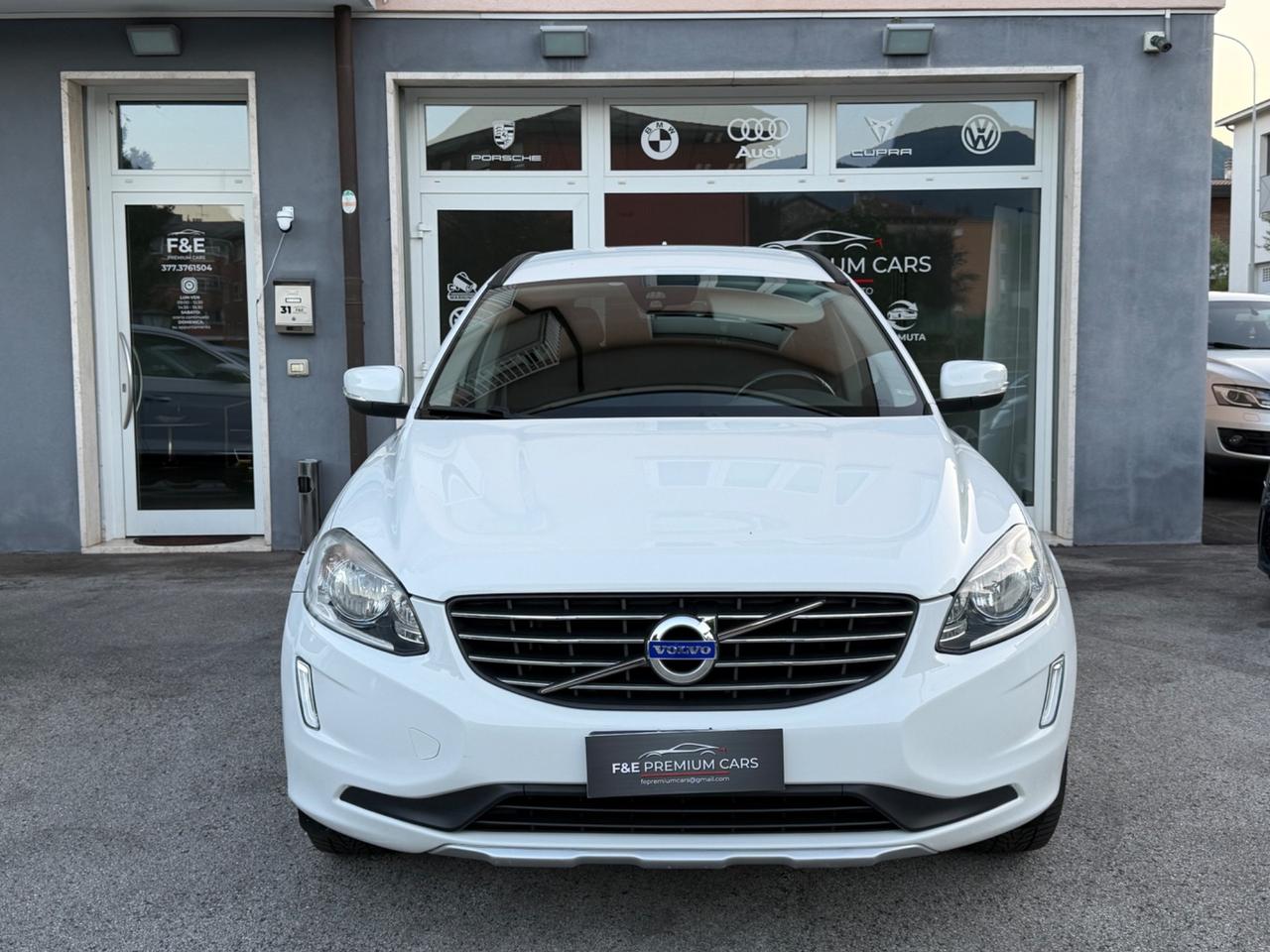 Volvo XC60 D4 AWD Geartronic R-design Momentum