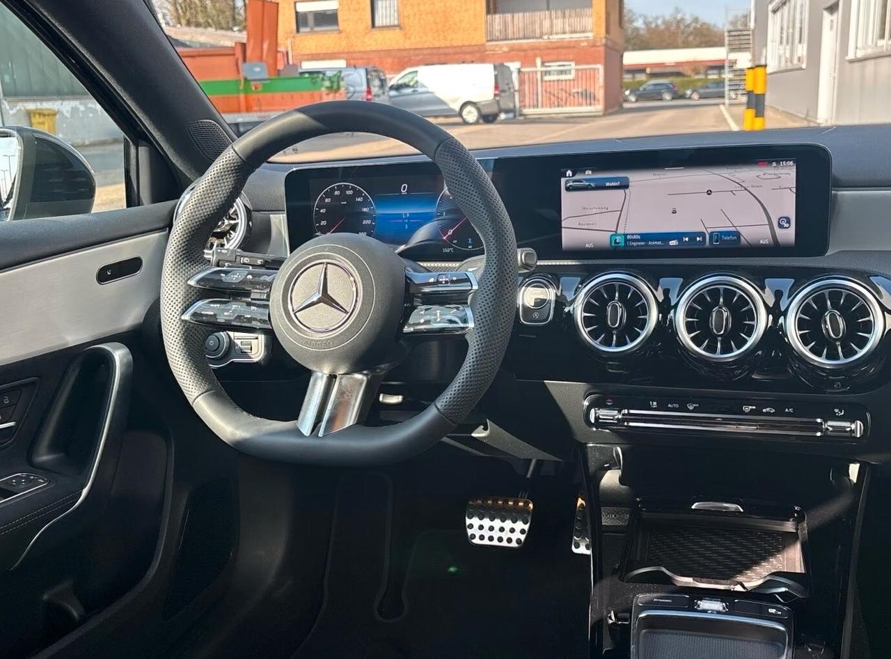 Mercedes-benz A200d AMG Line Special Edition/TETTO/19/DIGITAL