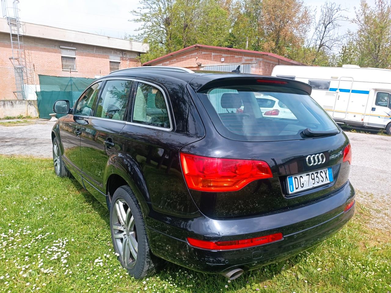 Audi Q7 3.0 V6 TDI 233CV quattro tiptronic