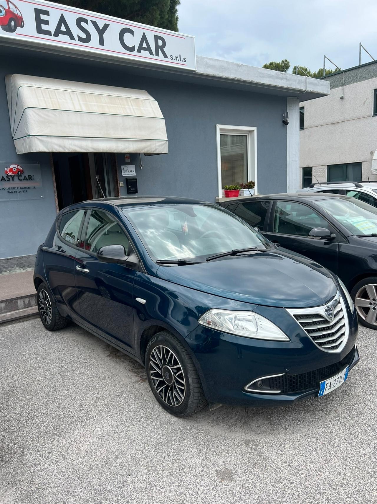Lancia Ypsilon 1.2 69 CV 5 porte Platinum