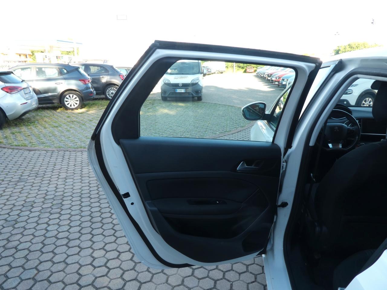 Peugeot 308 BlueHDi 100 S&S SW ok neopatentati