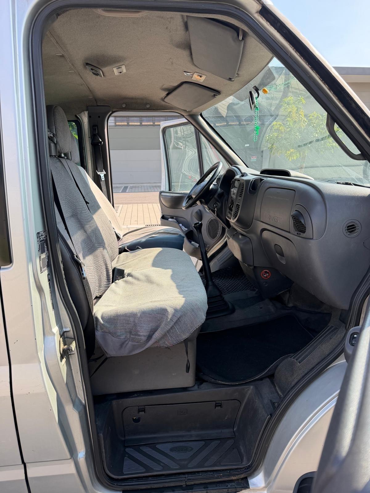 Ford Transit Bus 9 posti