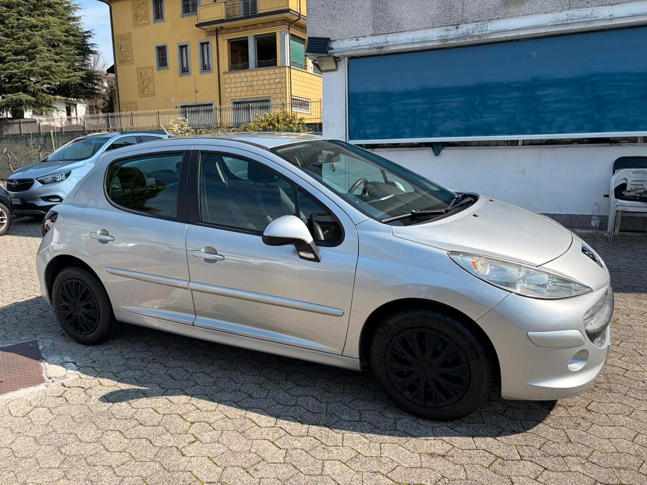 Peugeot 207 1.4 8V 75CV 5p. X Line