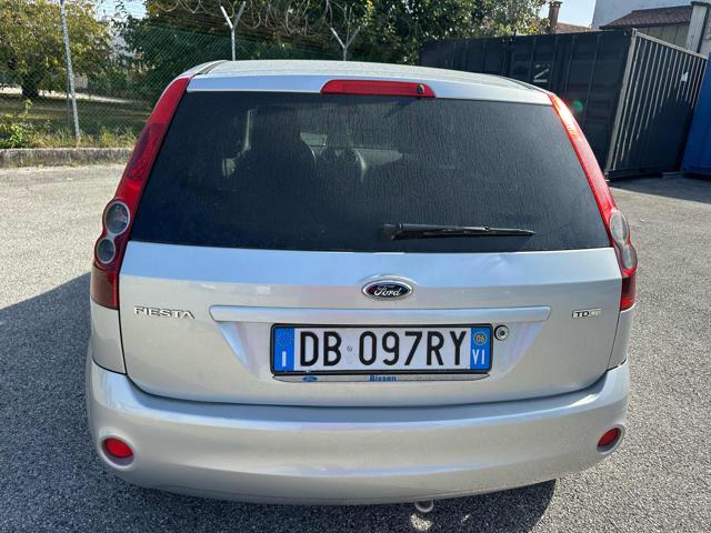 FORD Fiesta 1.4 TDCi 5p. Ghia senza nessun lavoro da fare