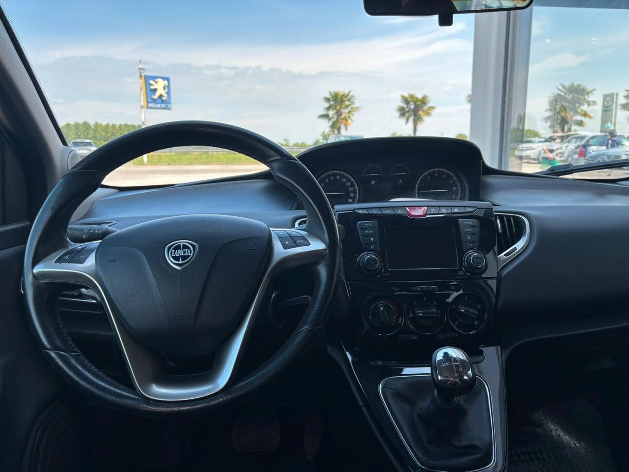 Lancia Ypsilon PLATINUM 0.9 TwinAir 85 CV DFN 5p.
