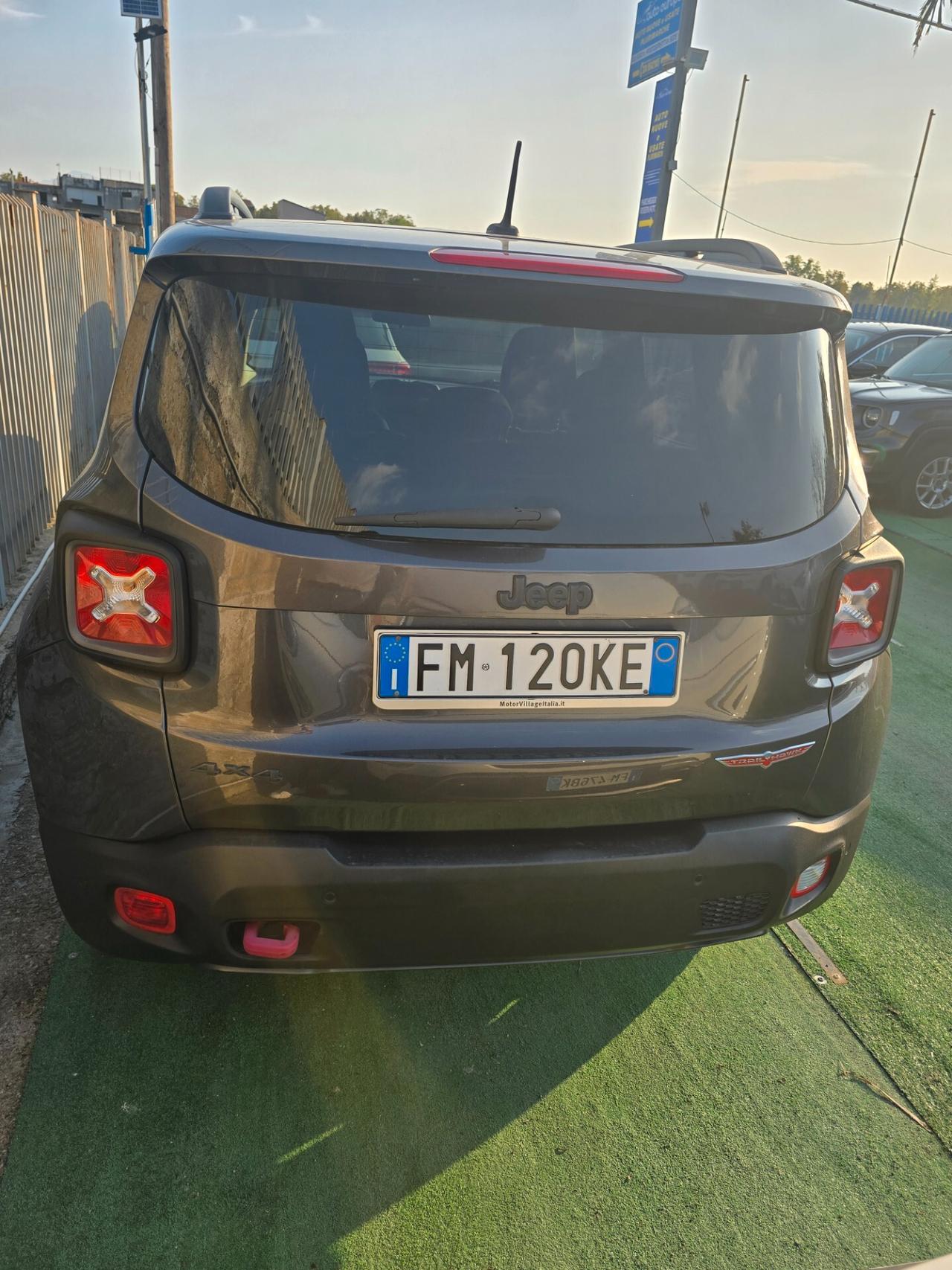 Jeep Renegade 2.0 Mjt 170CV 4WD Active Drive Low Trailhawk