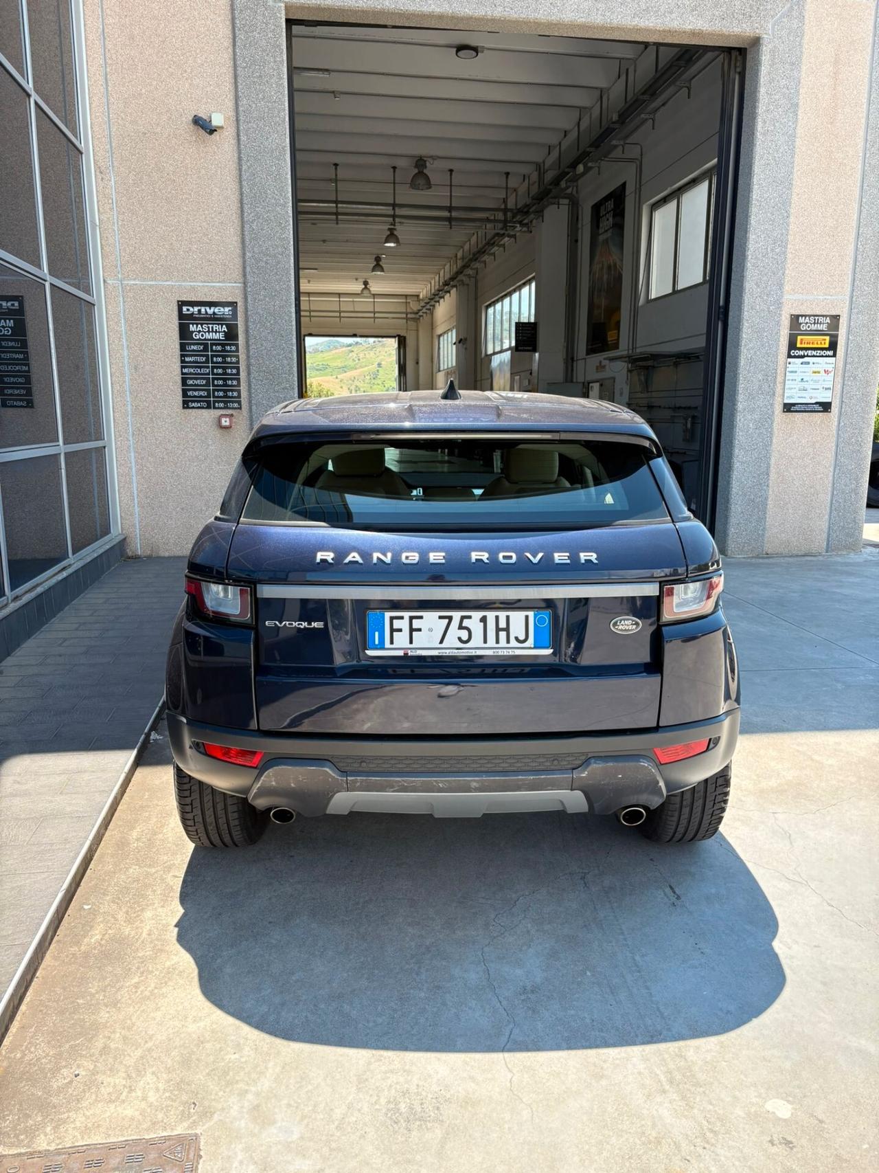 Land Rover Range Evoque 2.0 TD4 150 CV 5p. SE sport utility