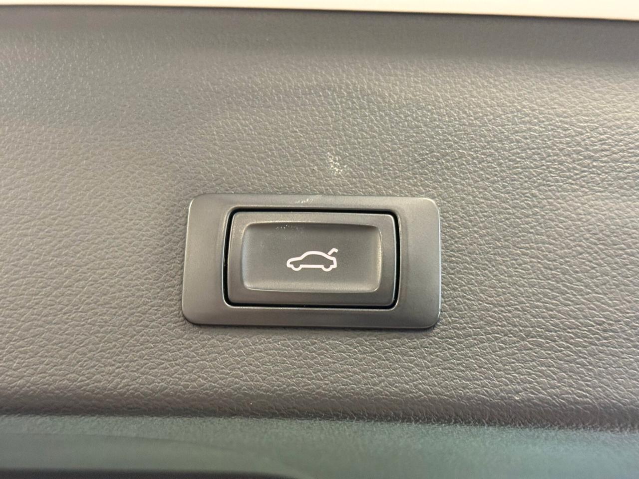 Audi A6 Avant 3.0 TDI 245CV S-line diesel quattro. S tronic. Business plus