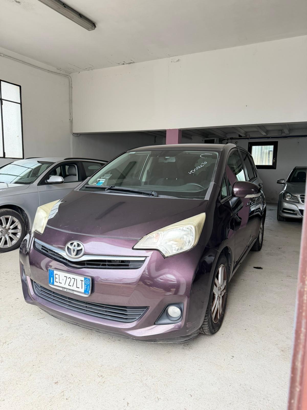 Toyota Verso-S 1.3 MT