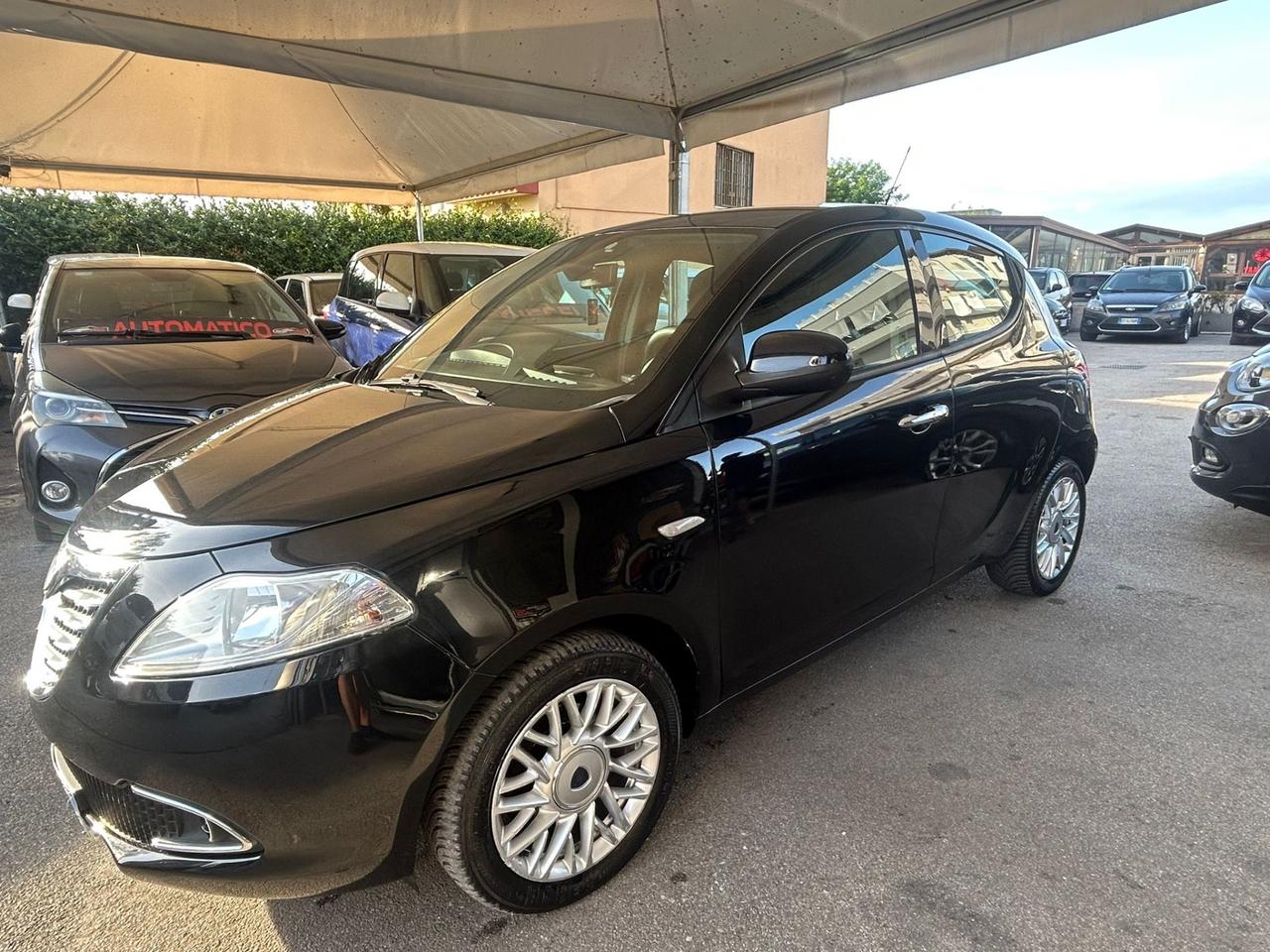 Lancia Ypsilon 1.2 69 CV 5 porte Platinum