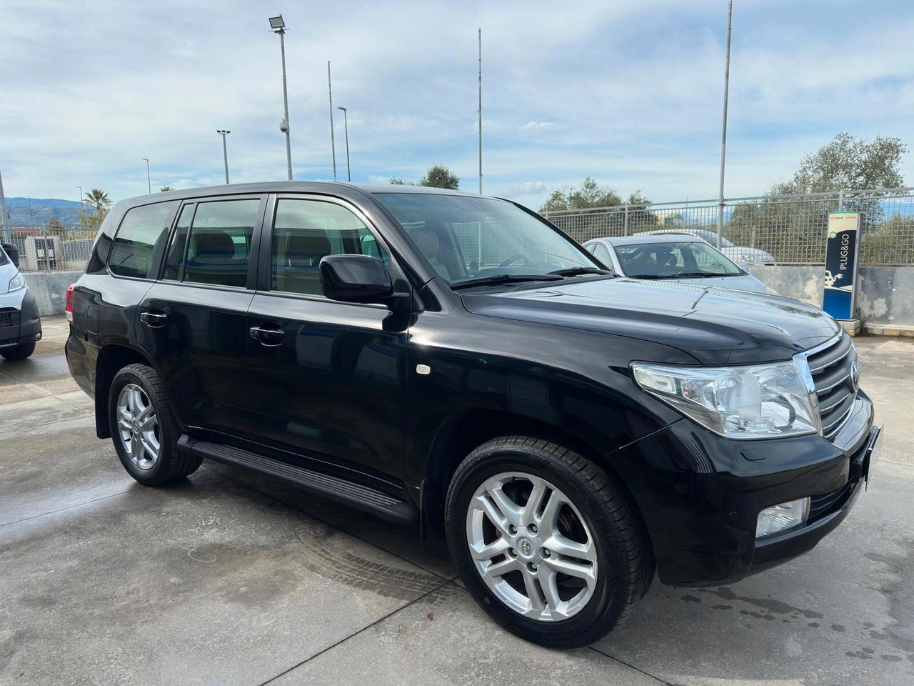 Toyota Land Cruiser V8 4.5 D4-D 7 posti