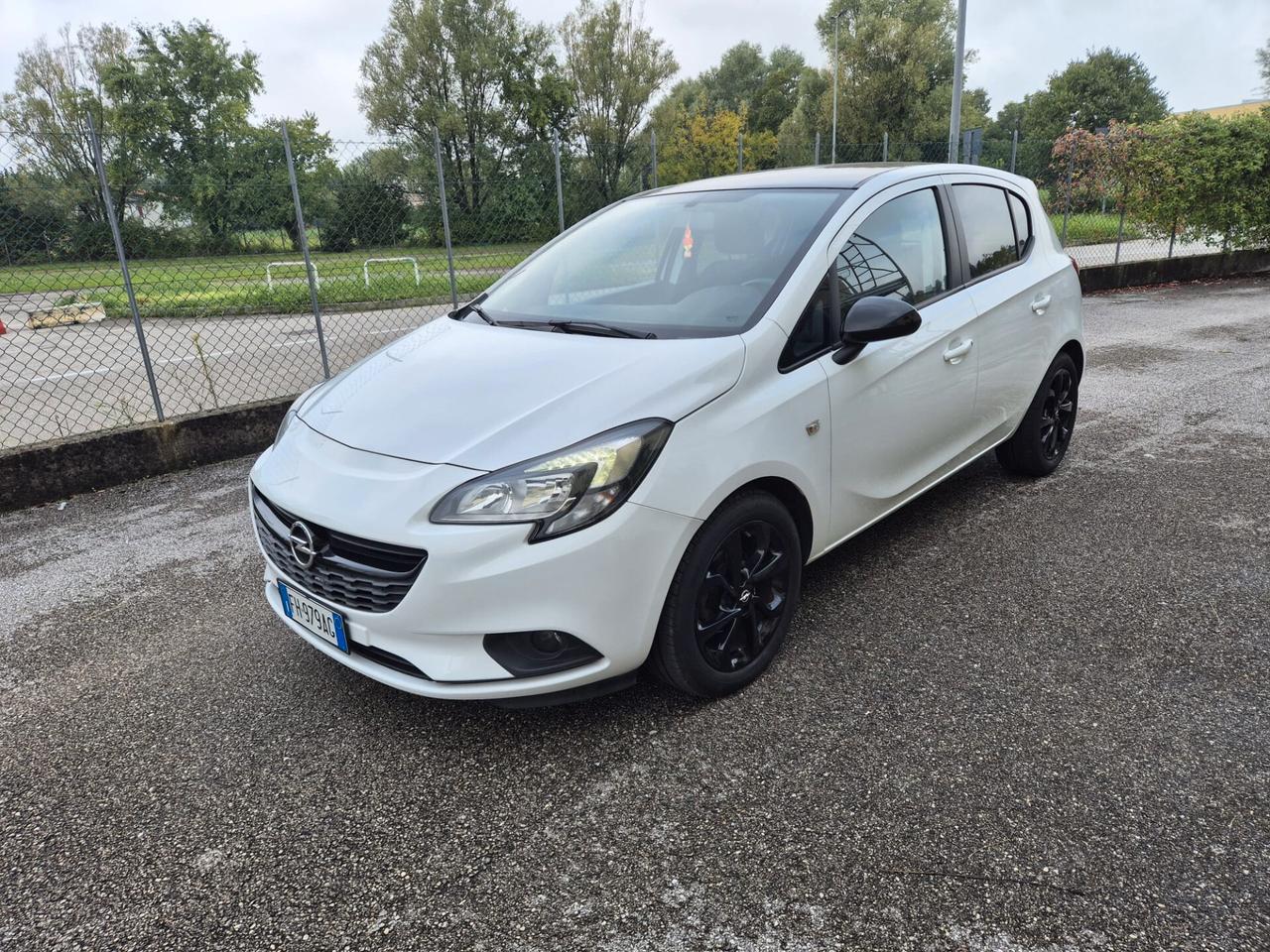 Opel Corsa 1.4 90CV 5 porte Black Edition
