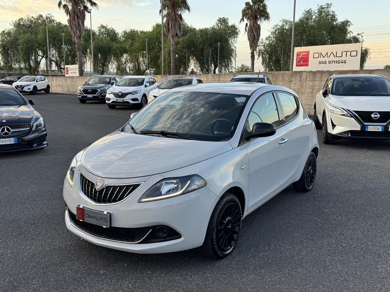 Lancia Ypsilon 1.0 FireFly 5 porte S&S Hybrid Ecochic Silver