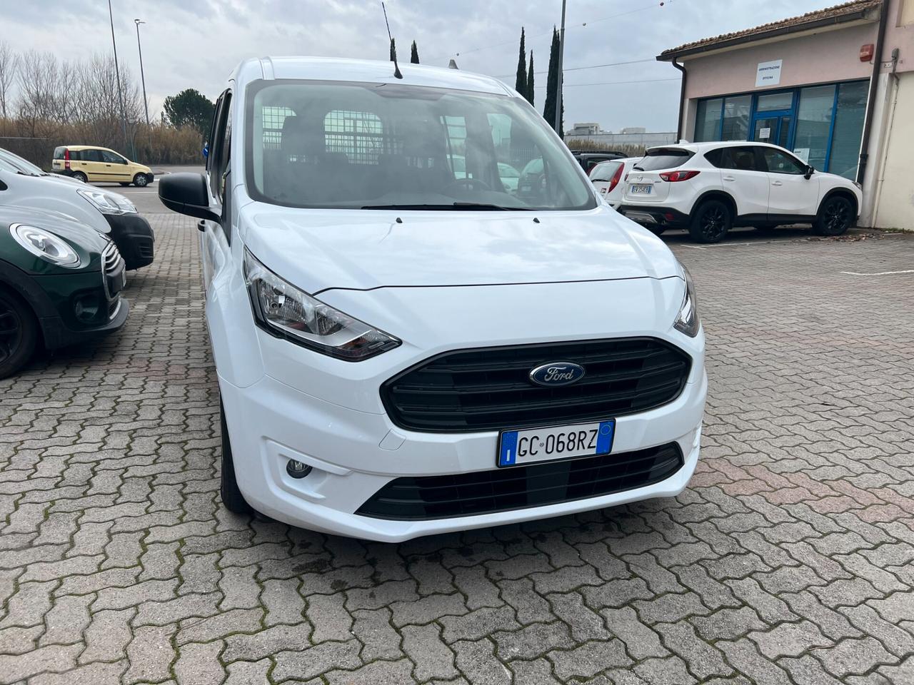 Ford Tourneo Connect 5 POSTI N1