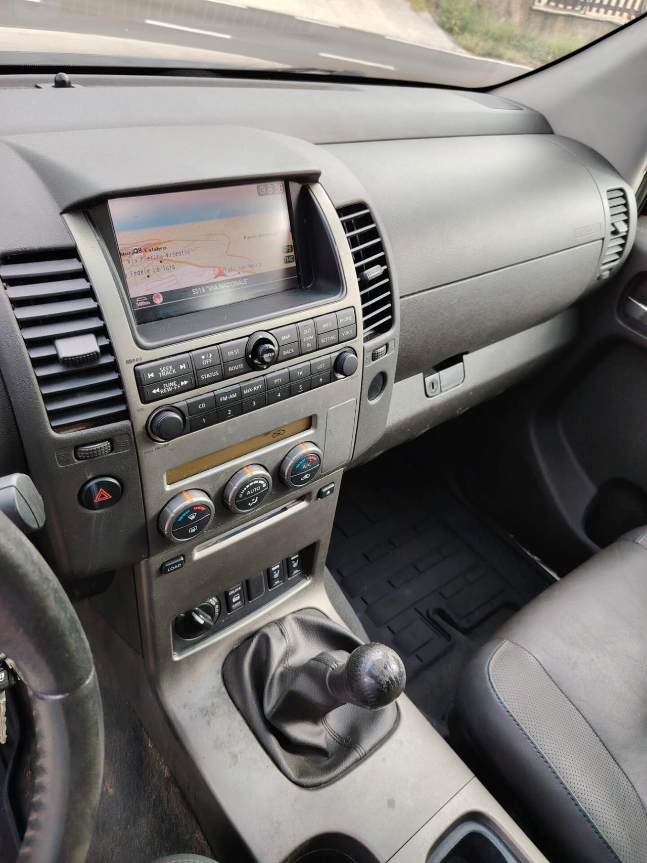 Nissan Navara 2.5 dCi 4 porte Double Cab XE