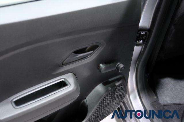 DACIA Sandero STEPWAY 1.0 TCE ECO-G ESSENTIAL GPL FARI LED