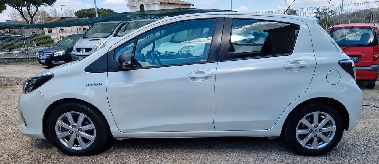 Toyota Yaris 1.5 Hybrid 5 porte Lounge NEOPATENTATI