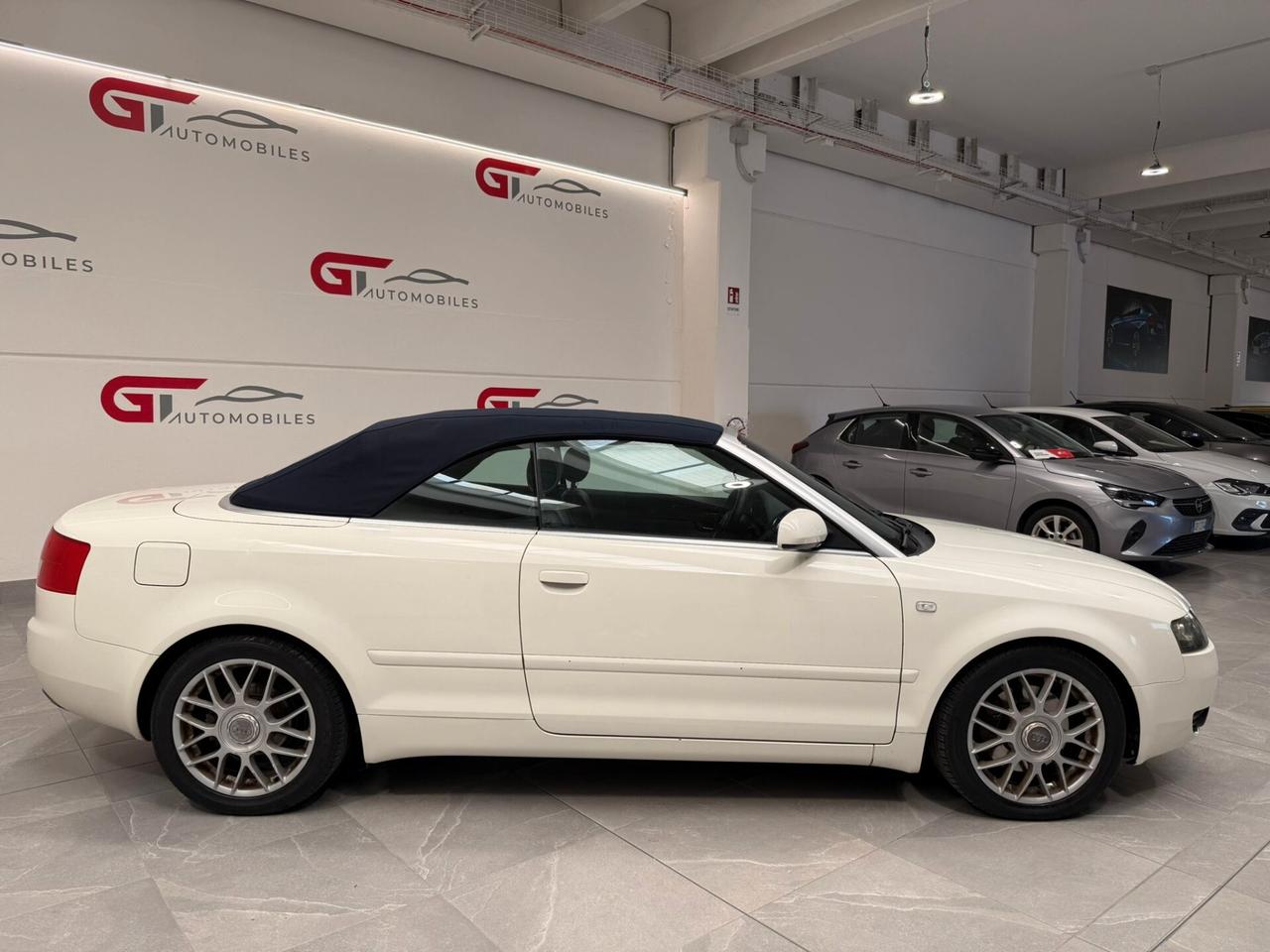 Audi A4 Cabriolet 2.5 V6 TDI 163 CV