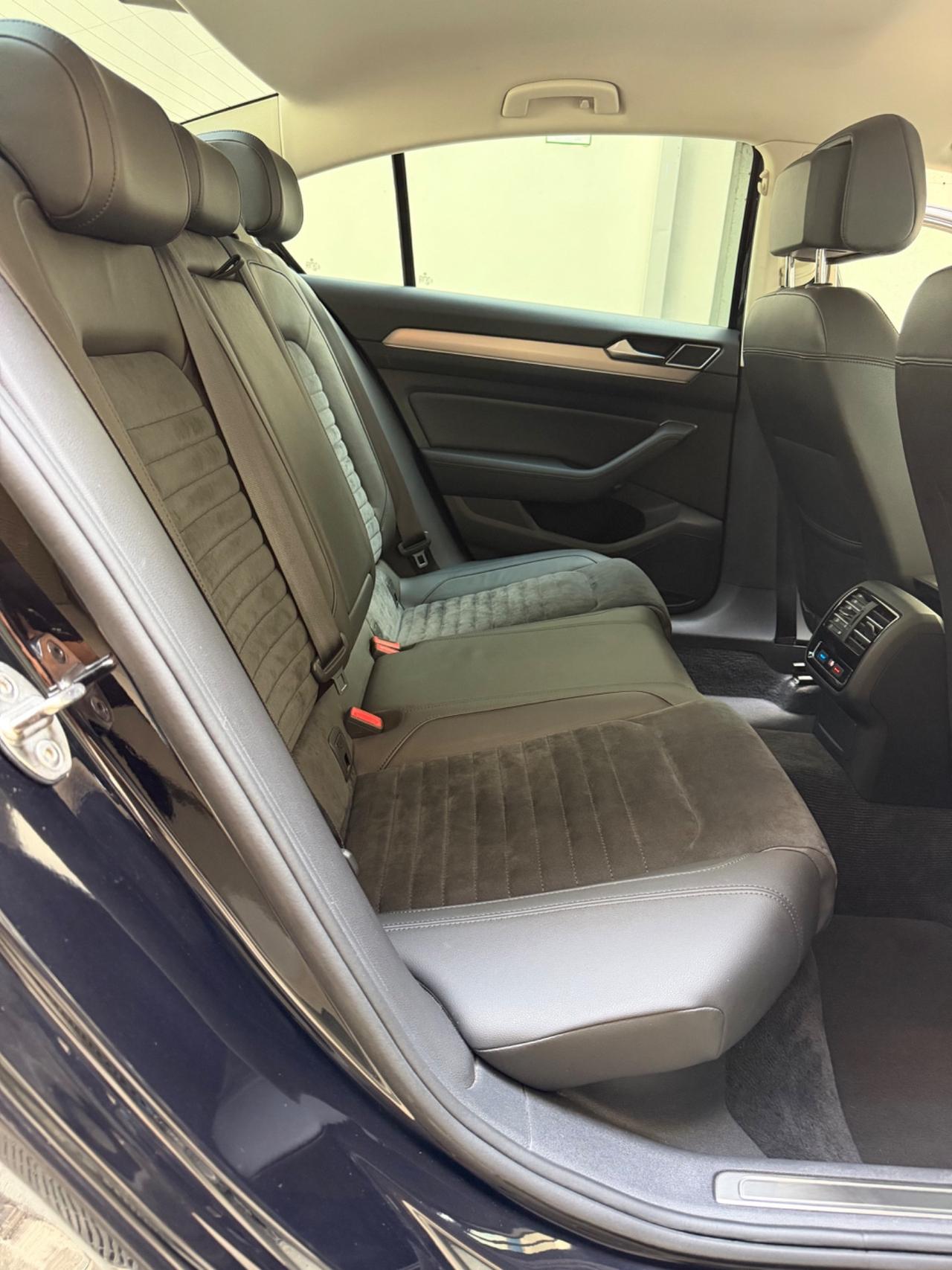 Volkswagen Passat Berlina 2.0 Tdi 150CV Executive