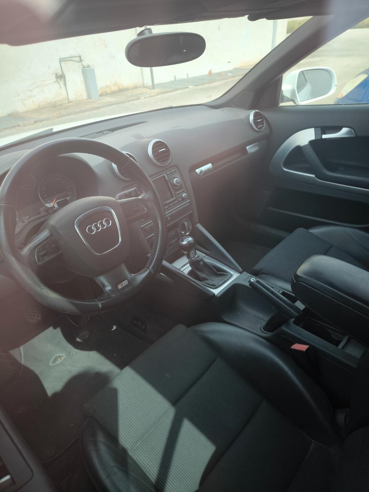 Audi A3 Cabrio 2.0 TDI 140cv s-line interno esterno