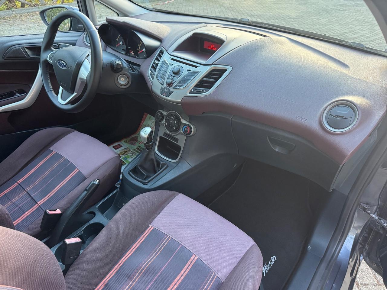 Ford Fiesta 1.4 TDCi 68Cv *TITANIUM* 2009