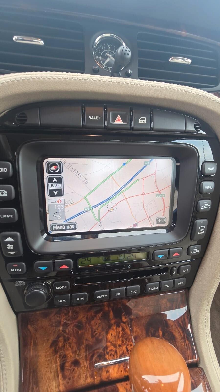 Jaguar XJ6 3.0 V6 cat 235CV A.S.I.