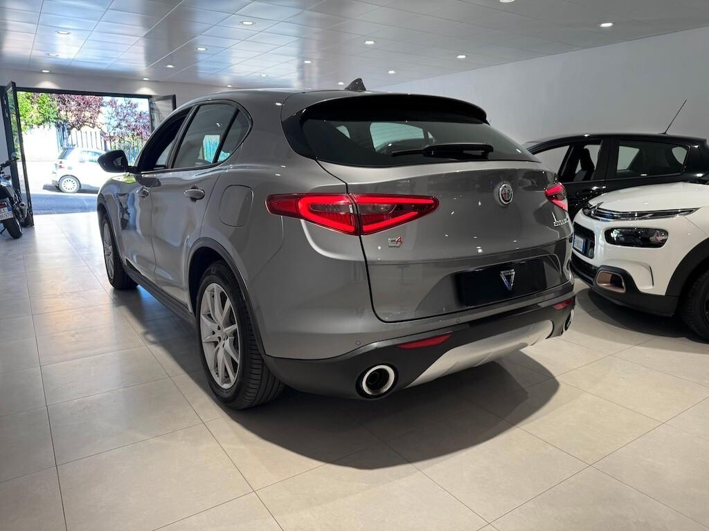Alfa Romeo Stelvio 2.2 Turbodiesel 210 CV AT8 Q4 Super