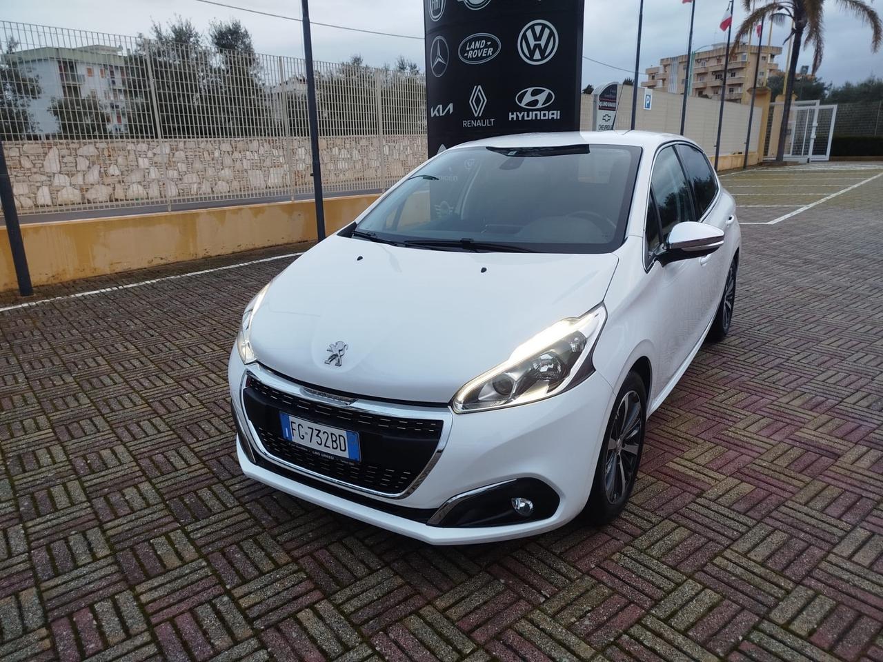 Peugeot 208 BlueHDi 75 5 porte Allure