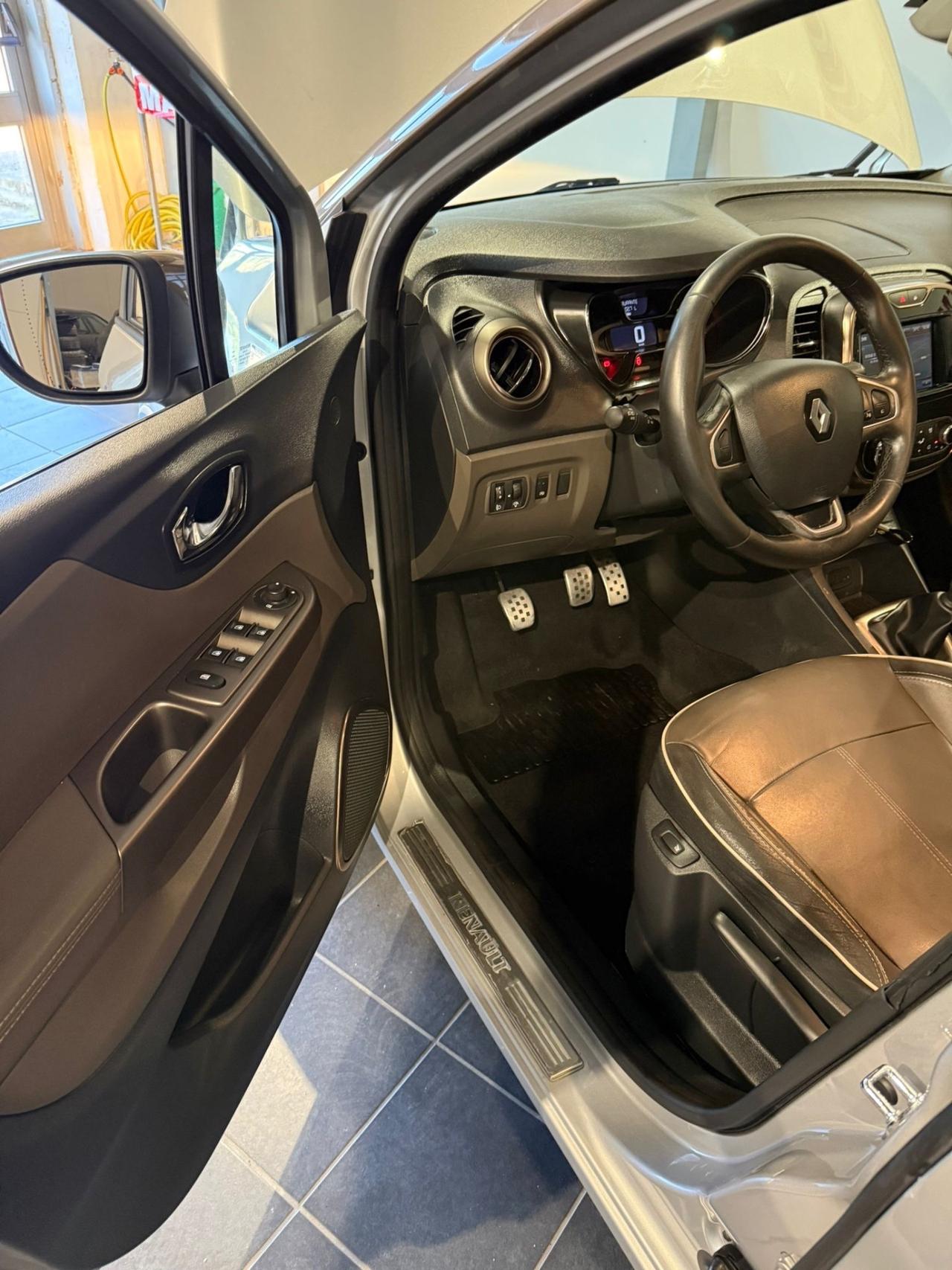 Renault Captur 1.5 - UNICO PROPRIETARIO-NEOPATENTATI