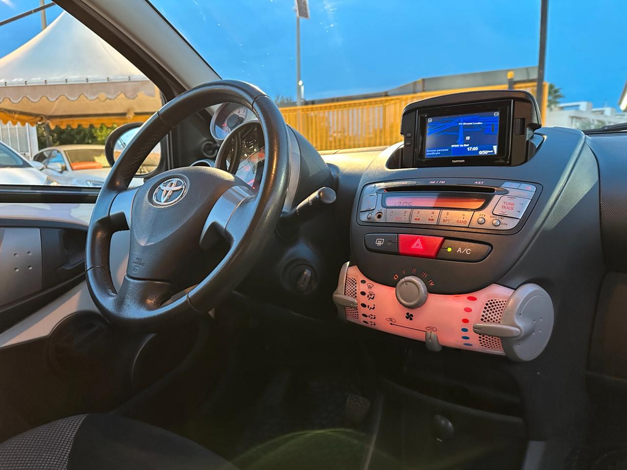 TOYOTA Aygo 1.0 VVT-i 5 porte Lounge Connect M-MT