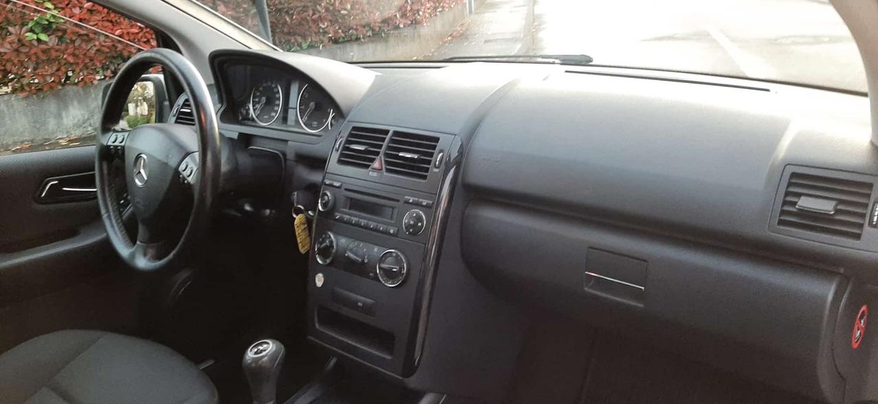 Mercedes-benz A 160 BlueEFFICIENCY Avantgarde