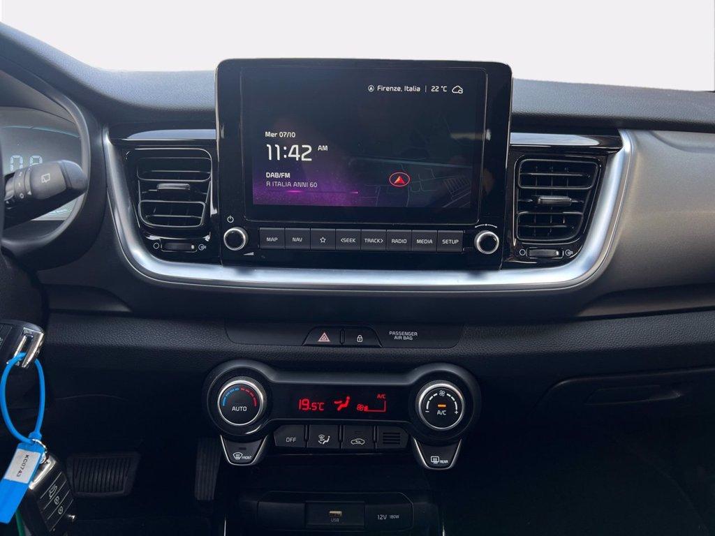 KIA Stonic 1.0 T-GDi 100 CV MHEV DCT Style Special Edition del 2025