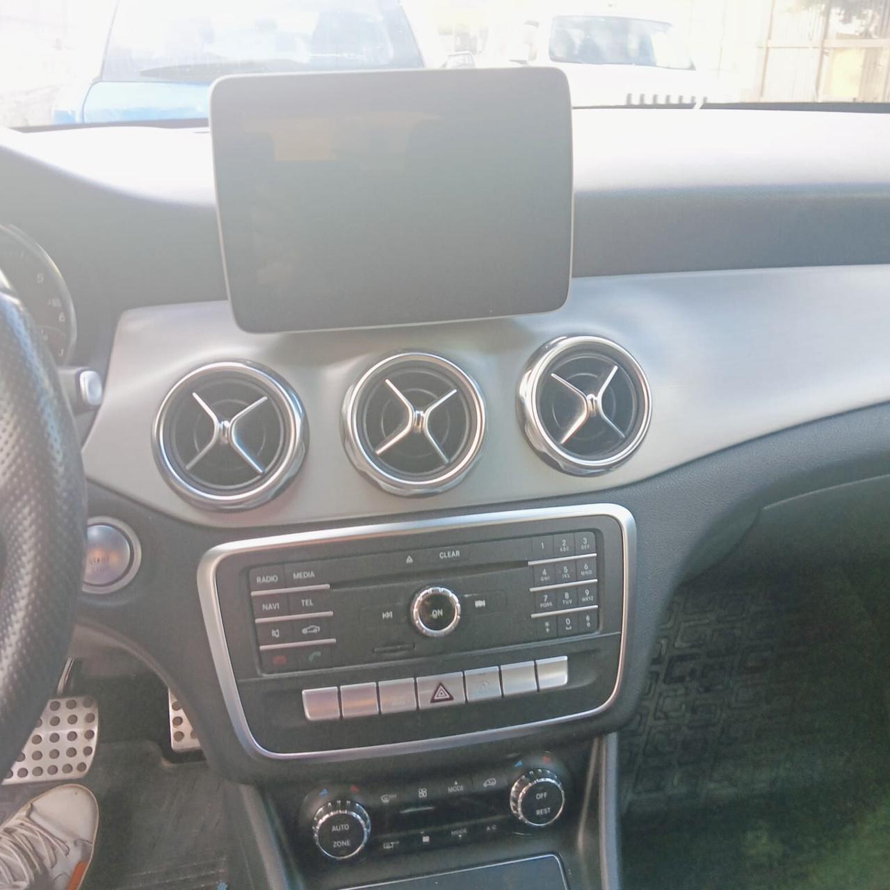 Mercedes-benz GLA 200 d Sport