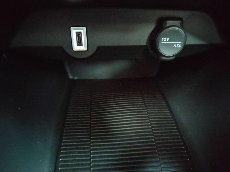 Lancia Ypsilon Ypsilon Hybrid e-DCT