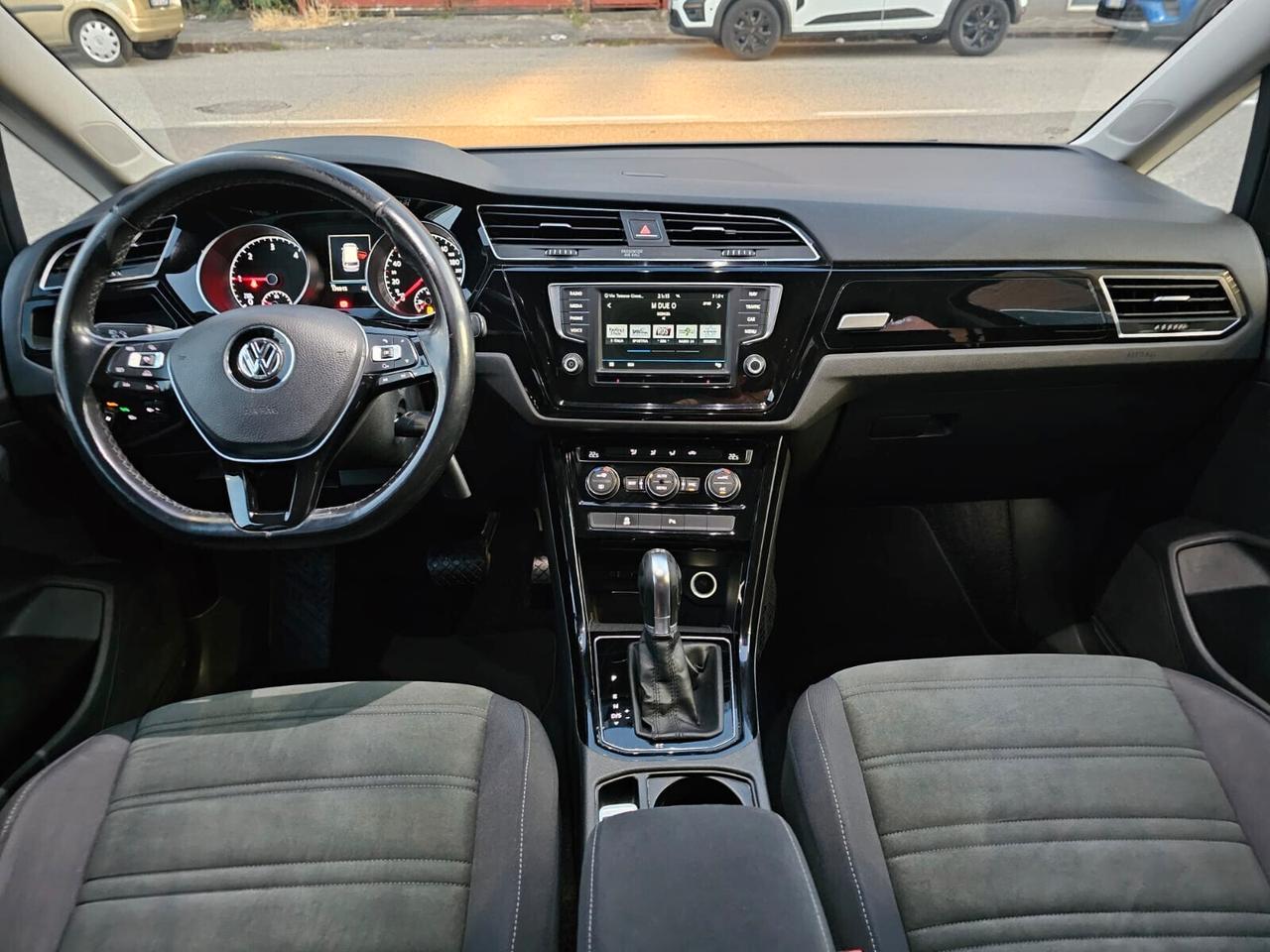Volkswagen Touran 2.0 TDI 150cv DSG Highline*Navi*7Posti*Euro6*