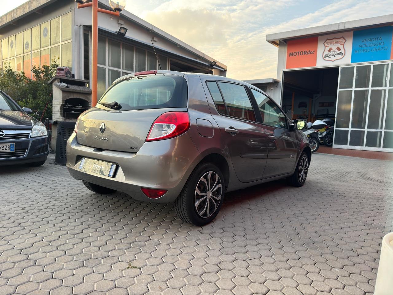 Renault Clio ADATTA A NEOPATENTATI 1.2 16V 5 porte Dynamique